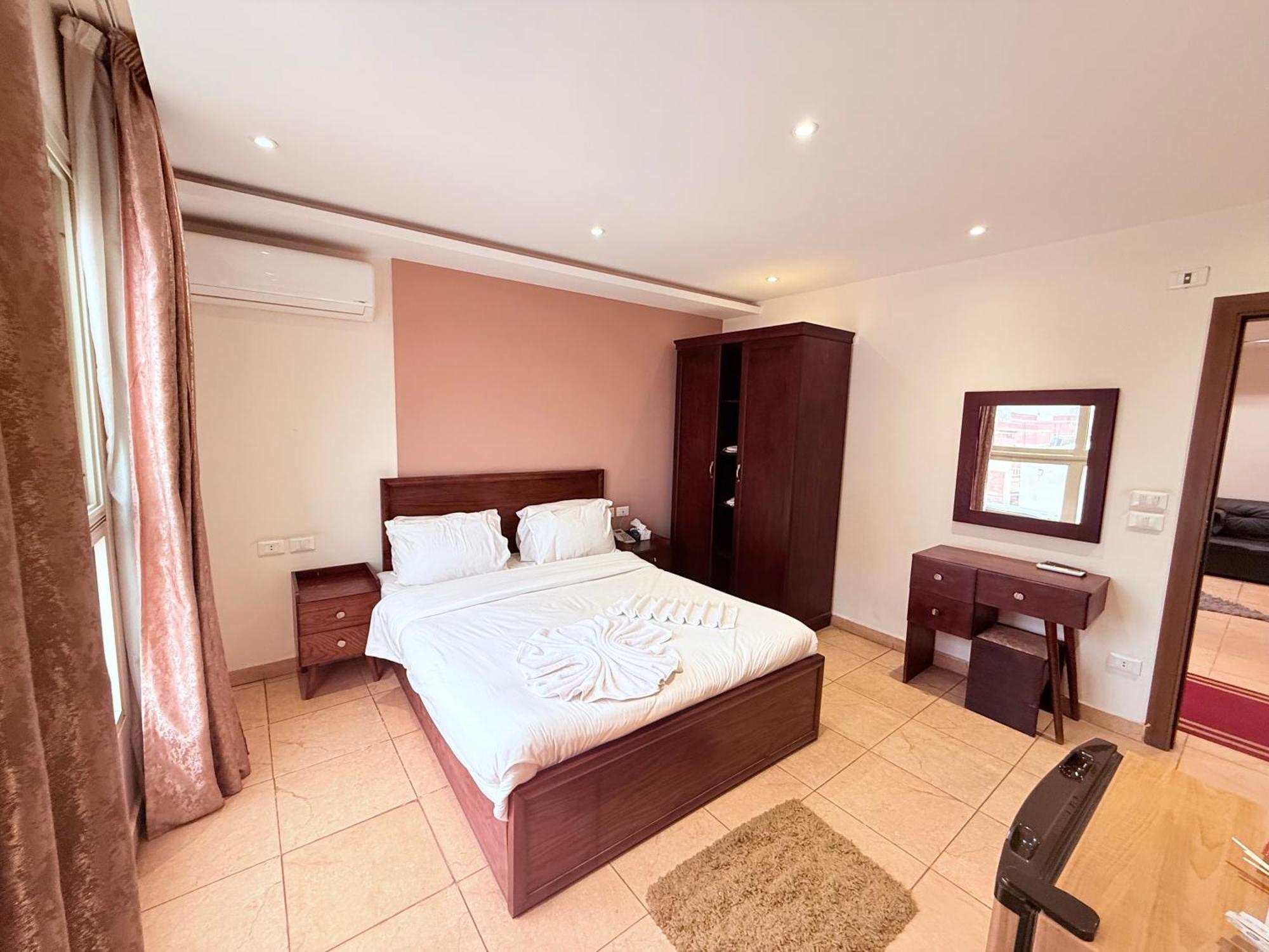 King Khafren View Inn Kafret el-Gabal Exterior foto